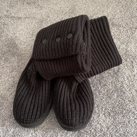 Women’s Classic Cardy UGG Boots - Picture 2 of 4